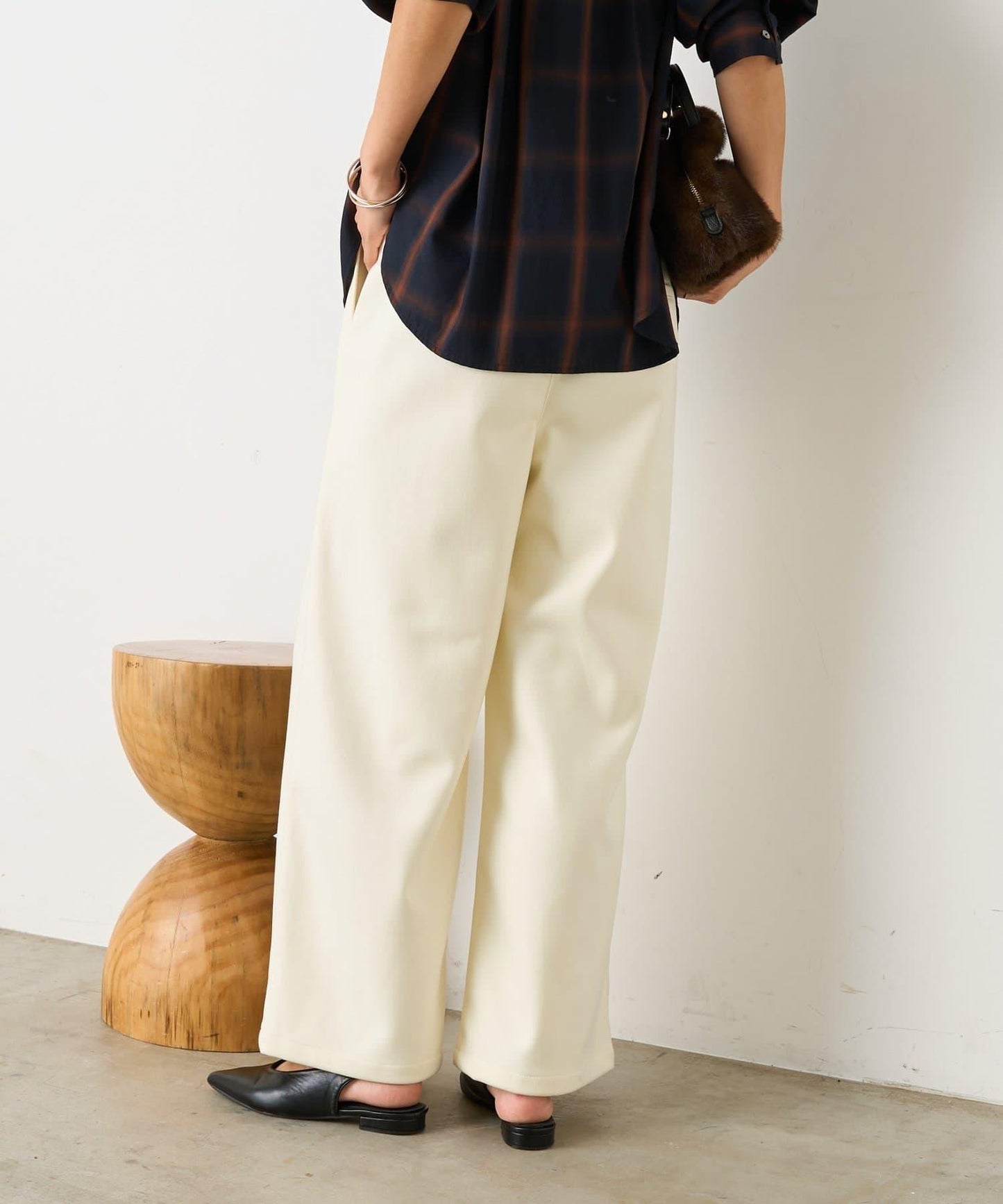 暖感緞面拼接休閒褲