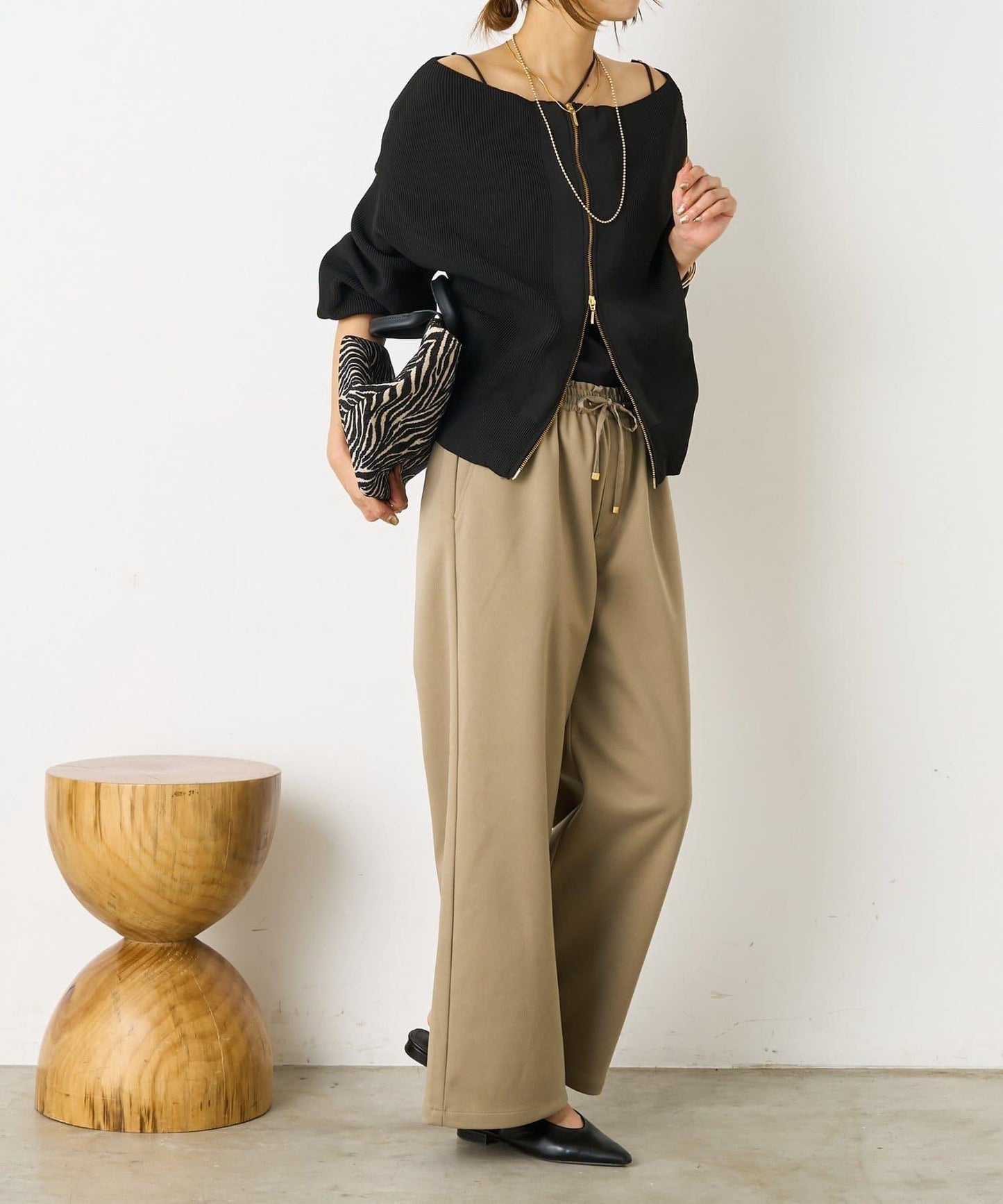 暖感緞面拼接休閒褲