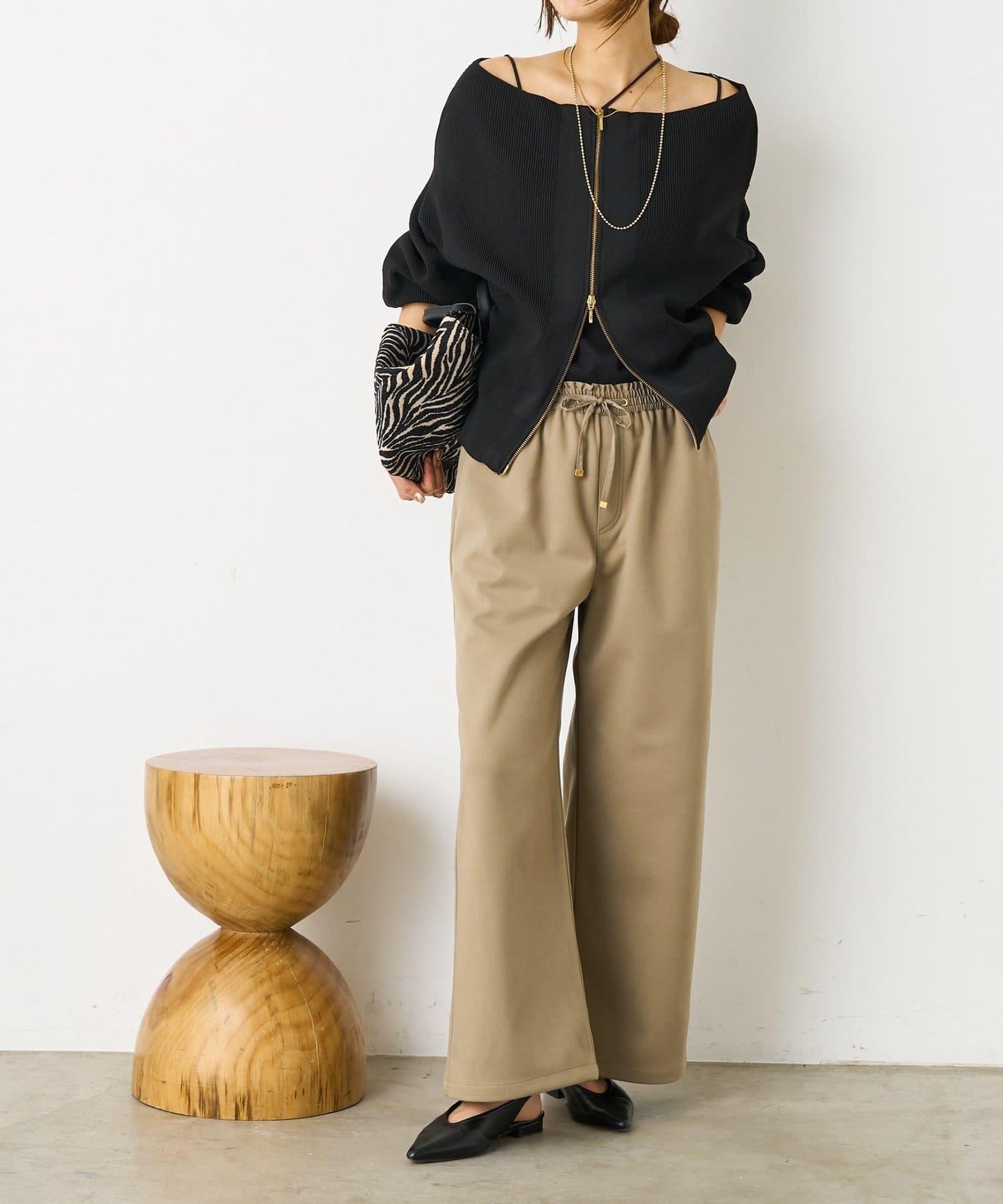 暖感緞面拼接休閒褲