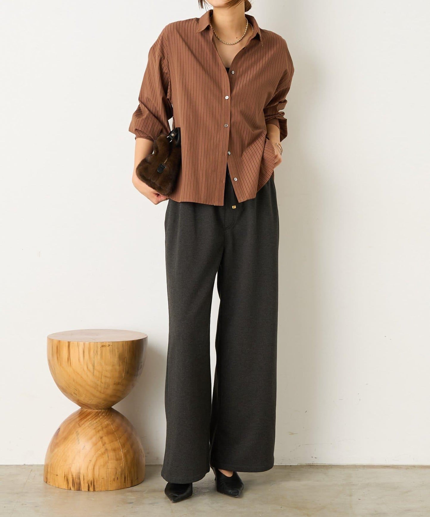 暖感緞面拼接休閒褲