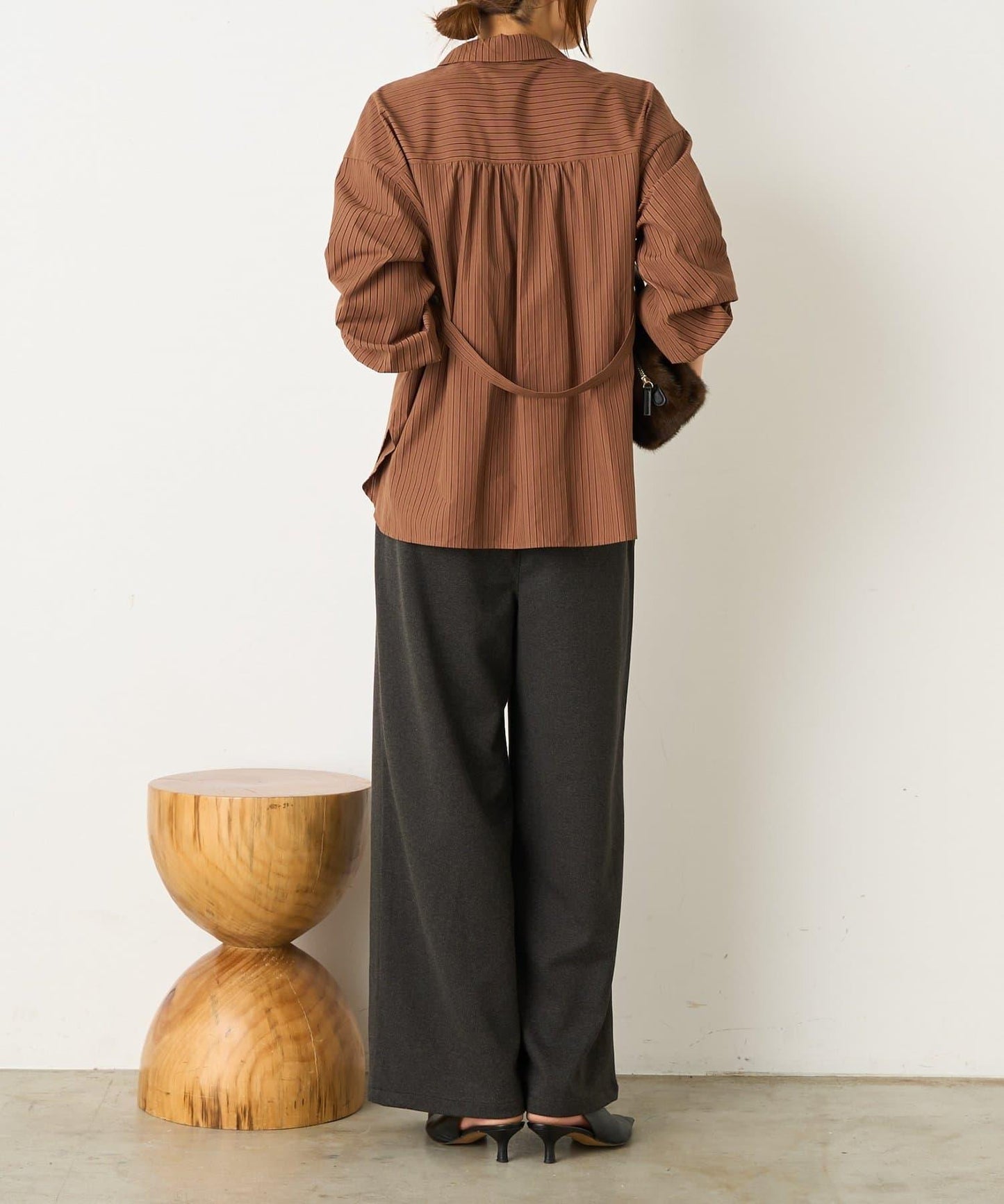 暖感緞面拼接休閒褲