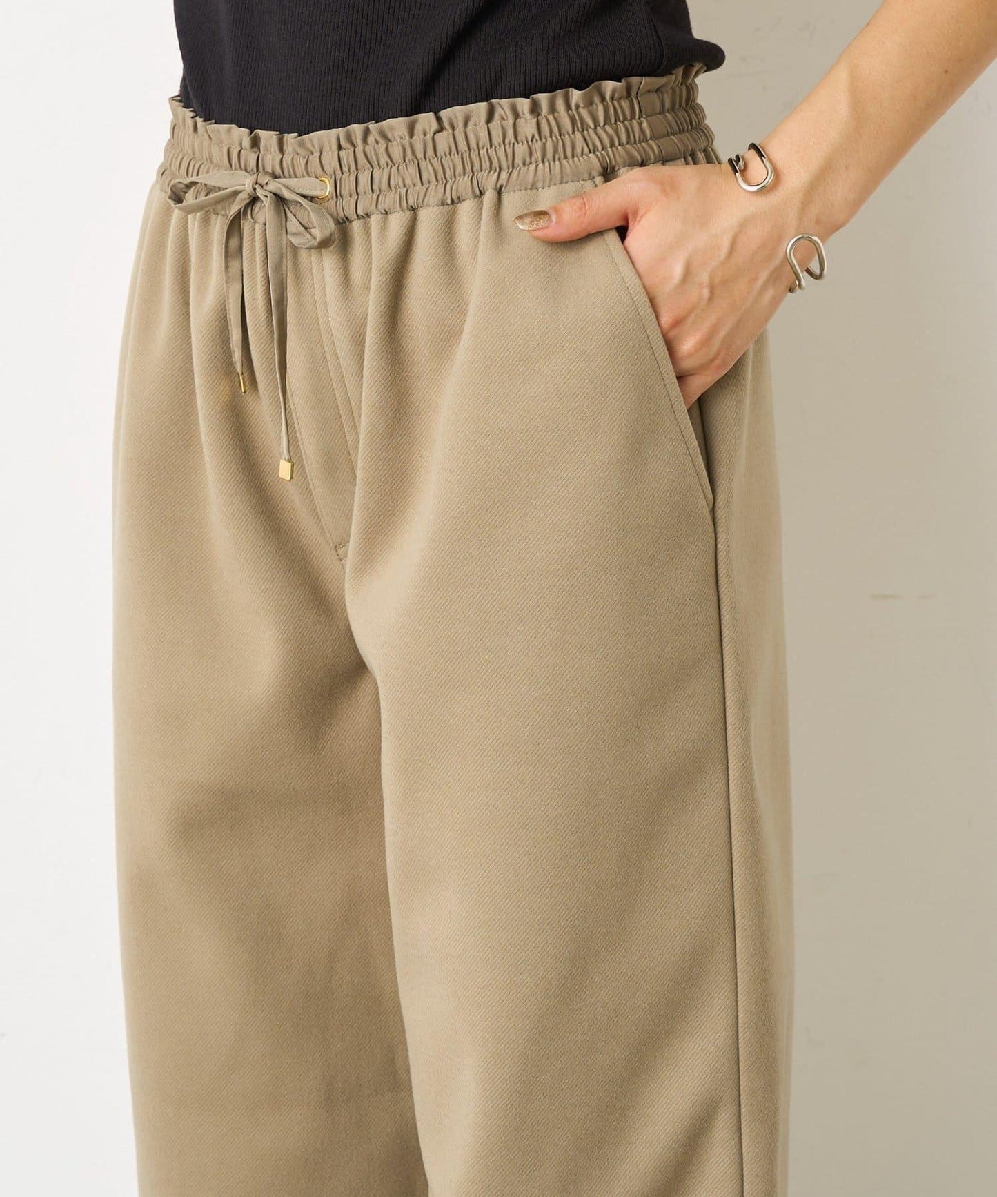 暖感緞面拼接休閒褲