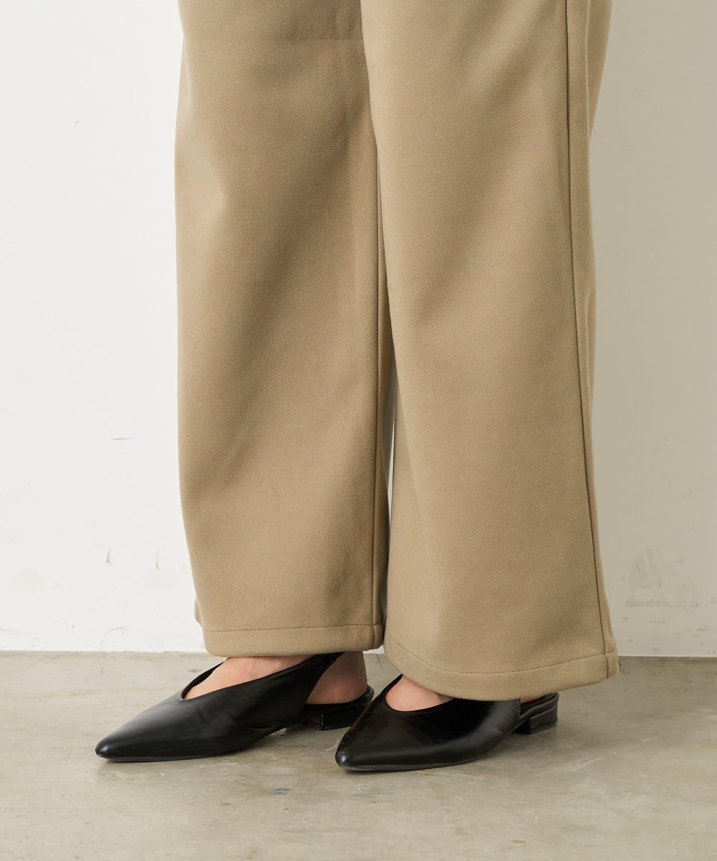 暖感緞面拼接休閒褲