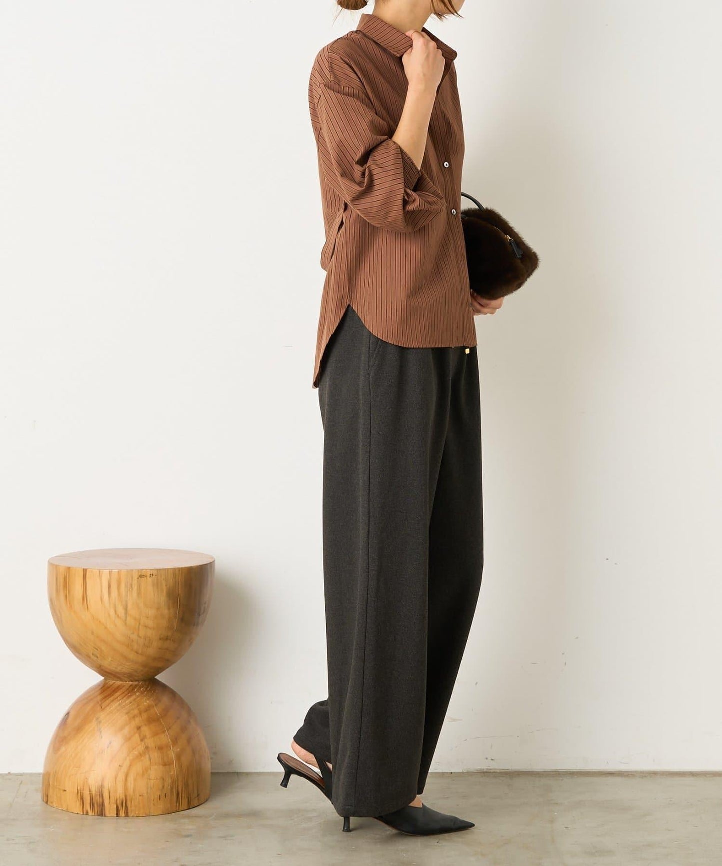 暖感緞面拼接休閒褲