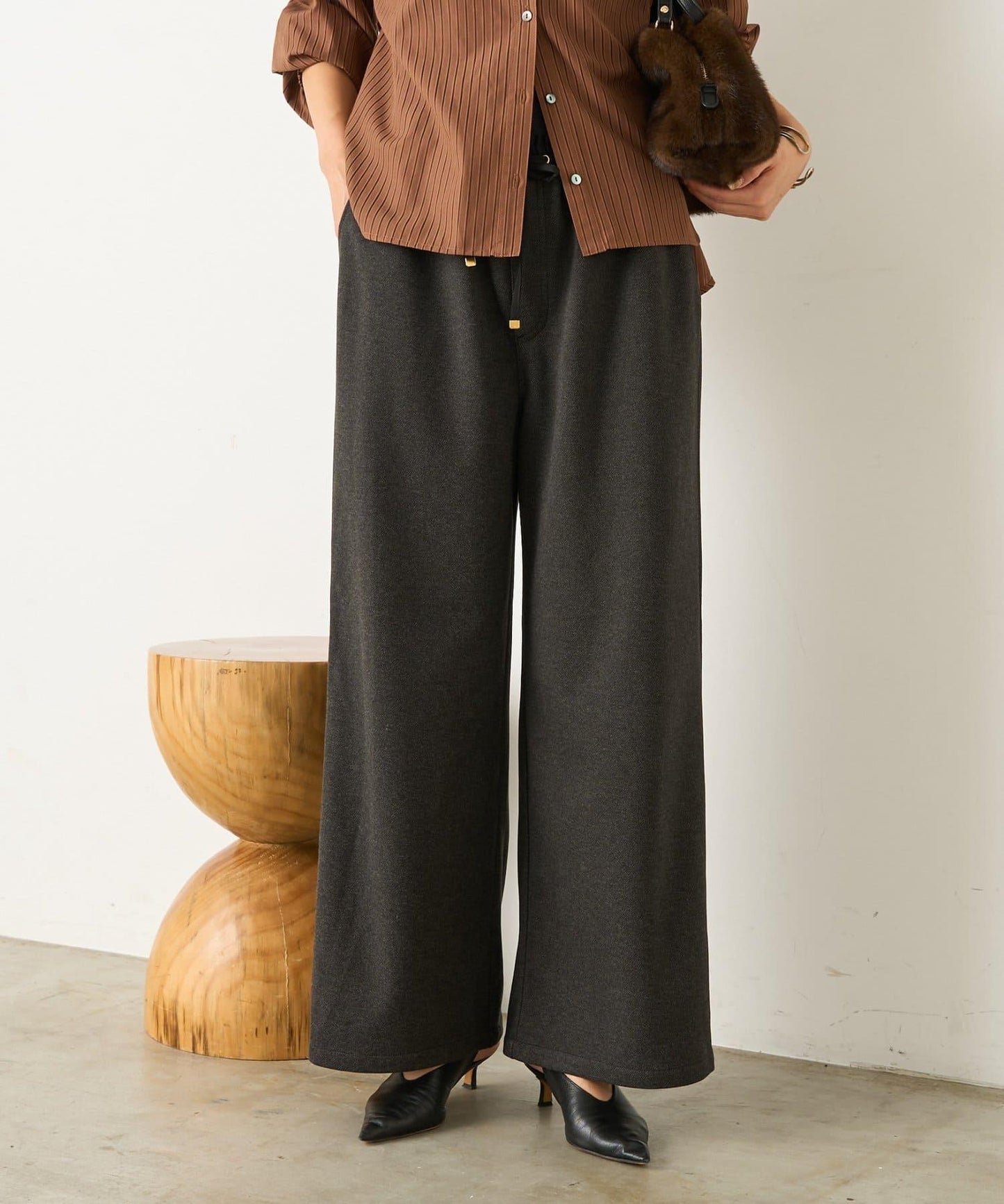 暖感緞面拼接休閒褲