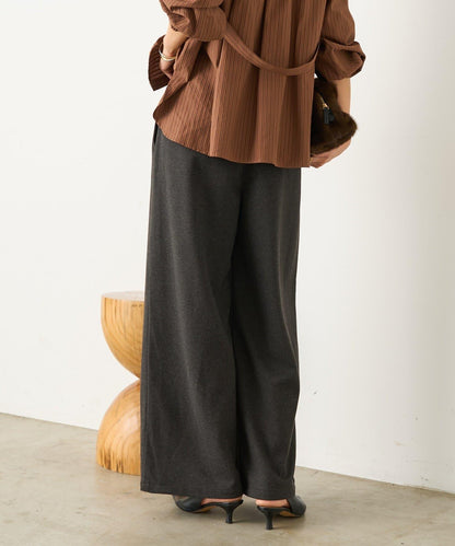 暖感緞面拼接休閒褲