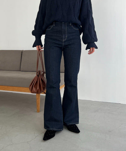 喇叭牛仔褲