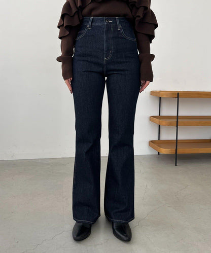 喇叭牛仔褲