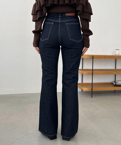 喇叭牛仔褲