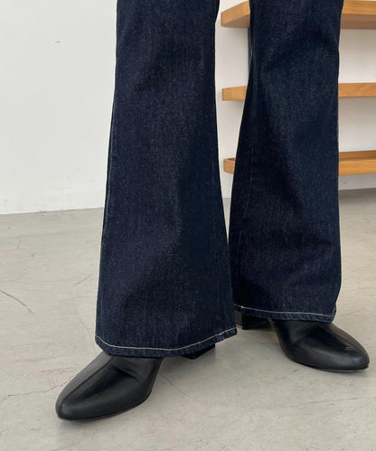 喇叭牛仔褲