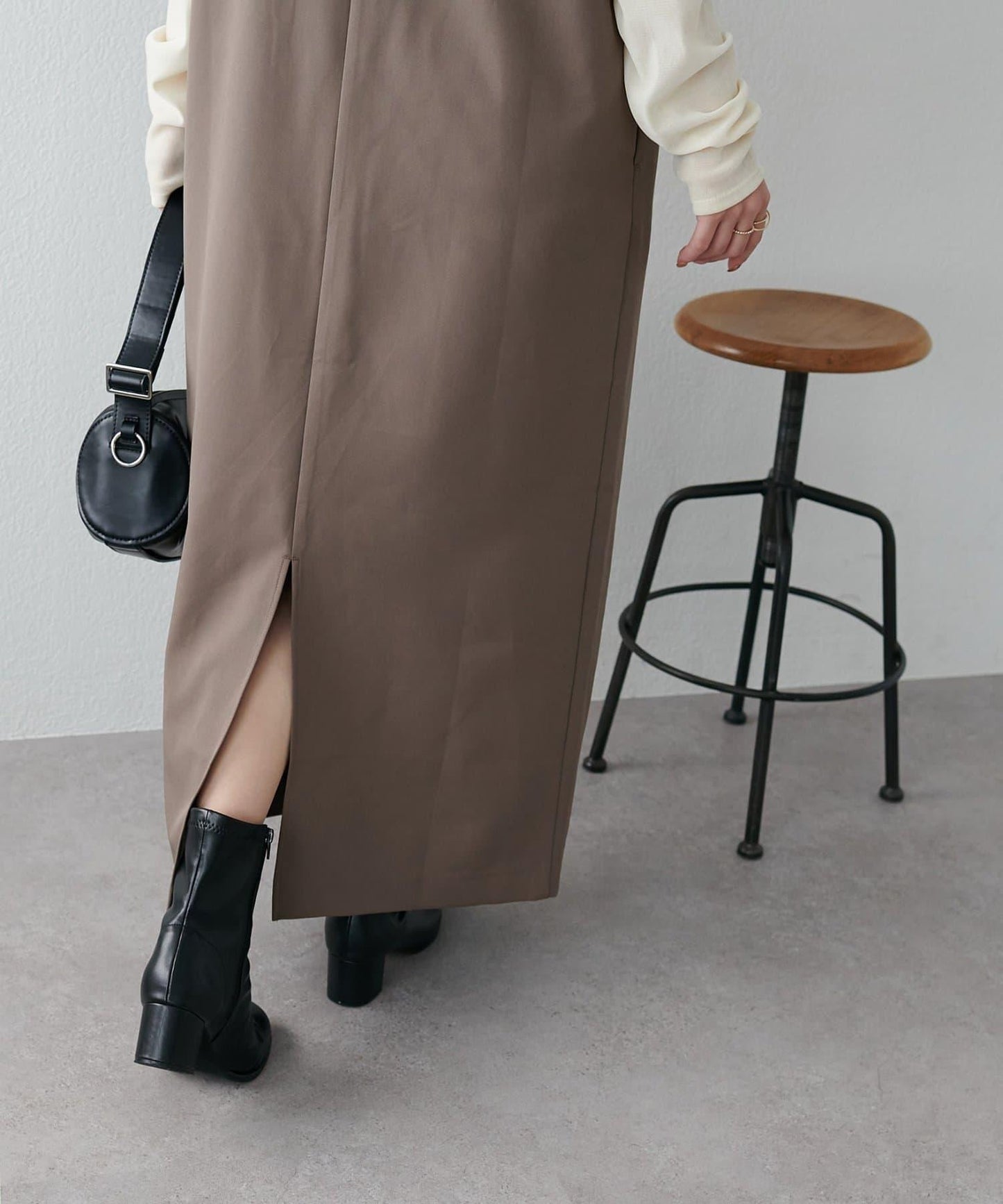 【Discoat】深V連衣裙