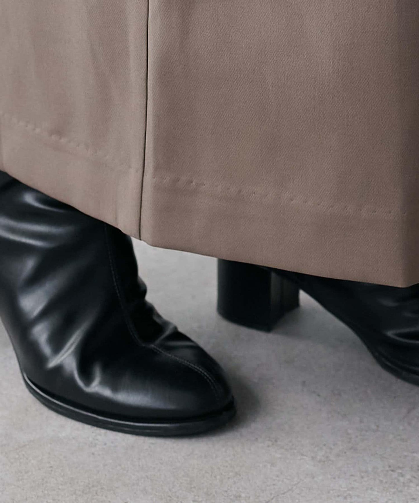 【Discoat】深V連衣裙