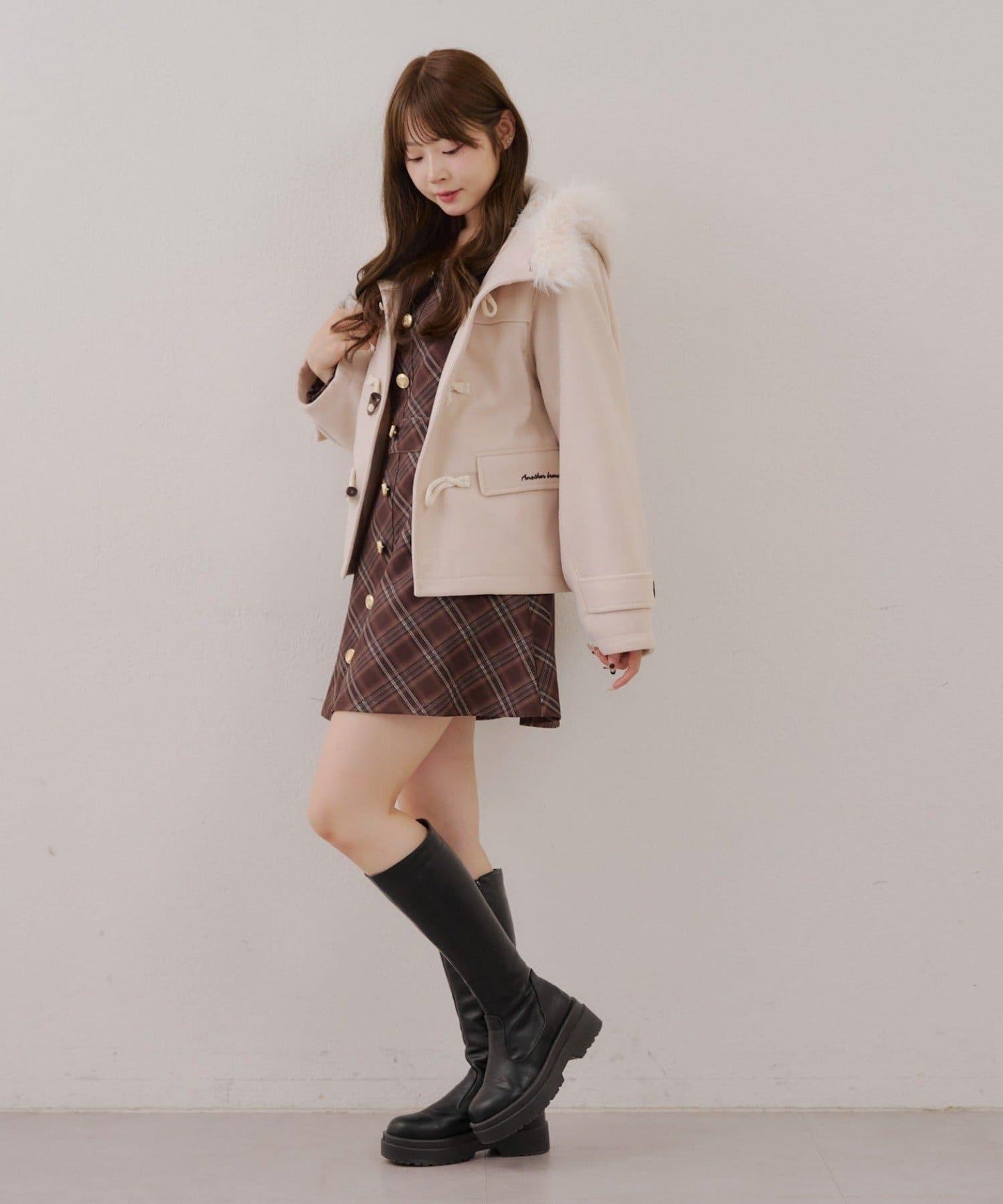 【RMAF】帶毛絨裝飾牛角扣大衣