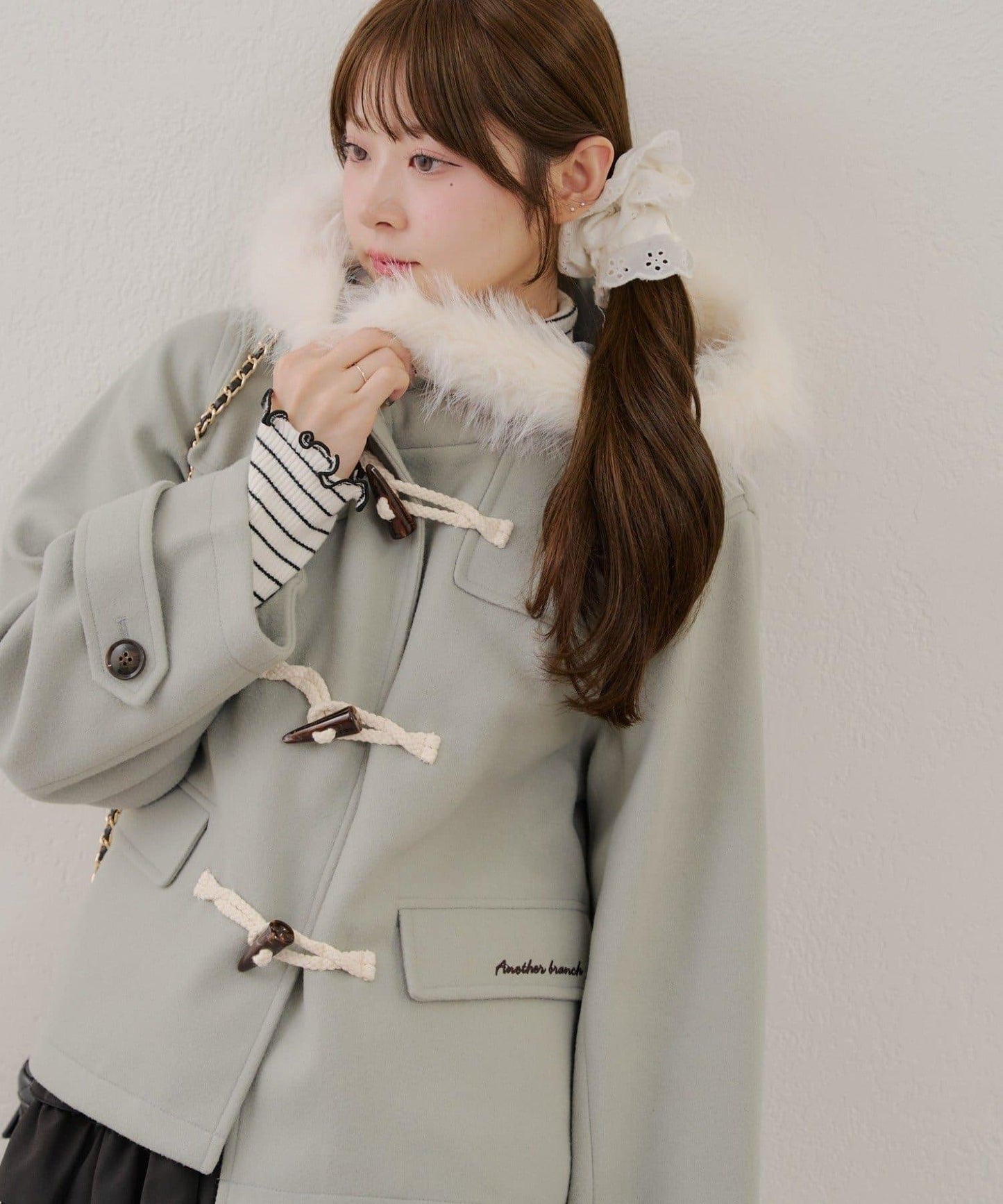 【RMAF】帶毛絨裝飾牛角扣大衣