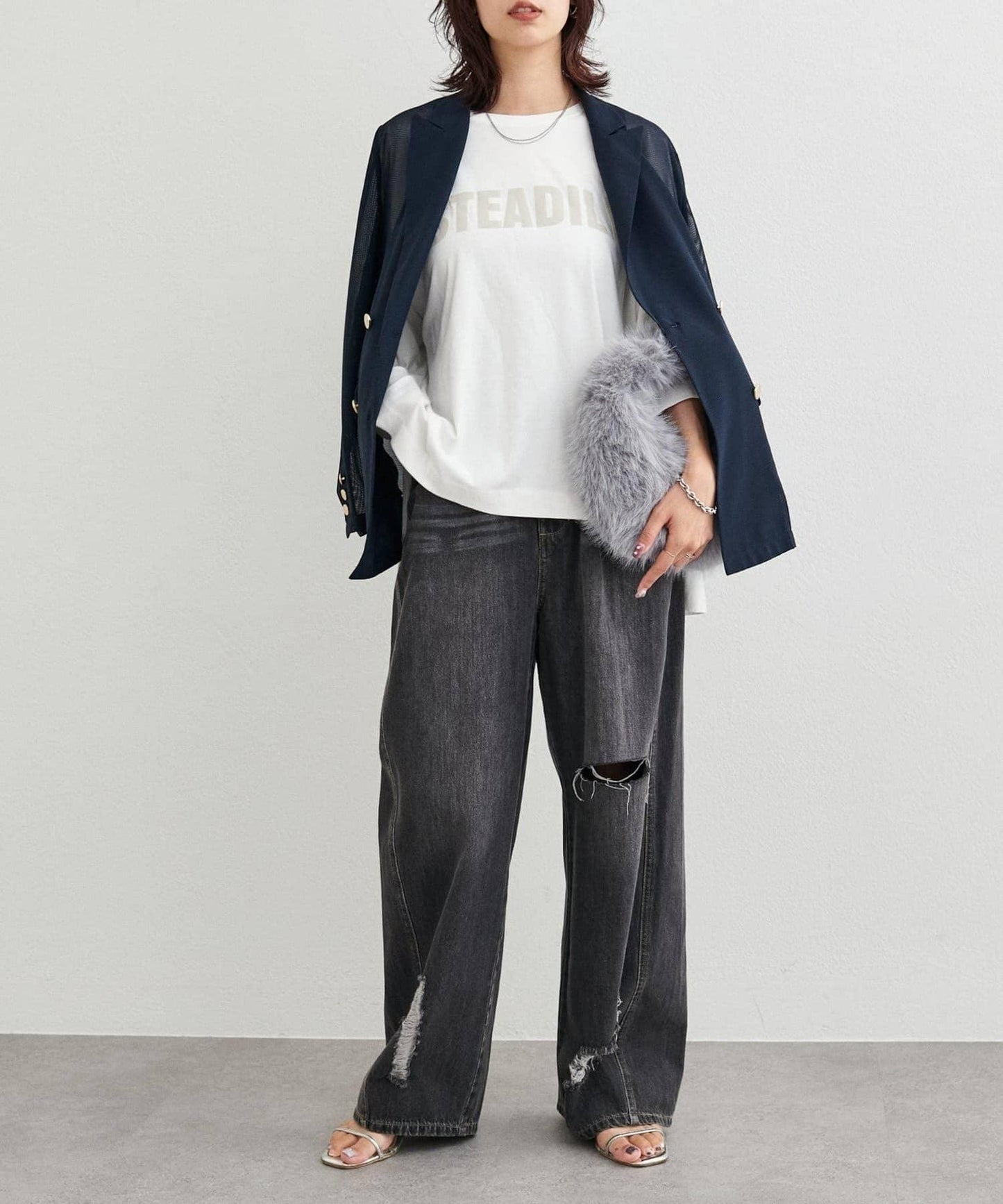 【LARUTA】側開叉寬鬆T恤