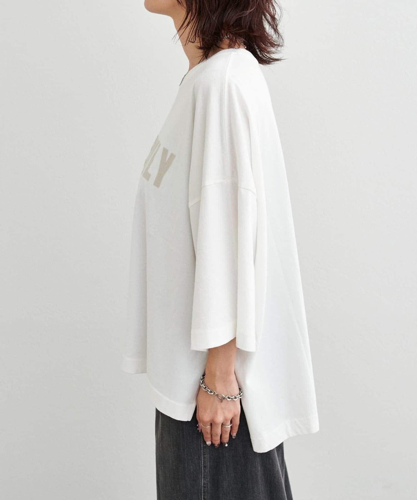 【LARUTA】側開叉寬鬆T恤