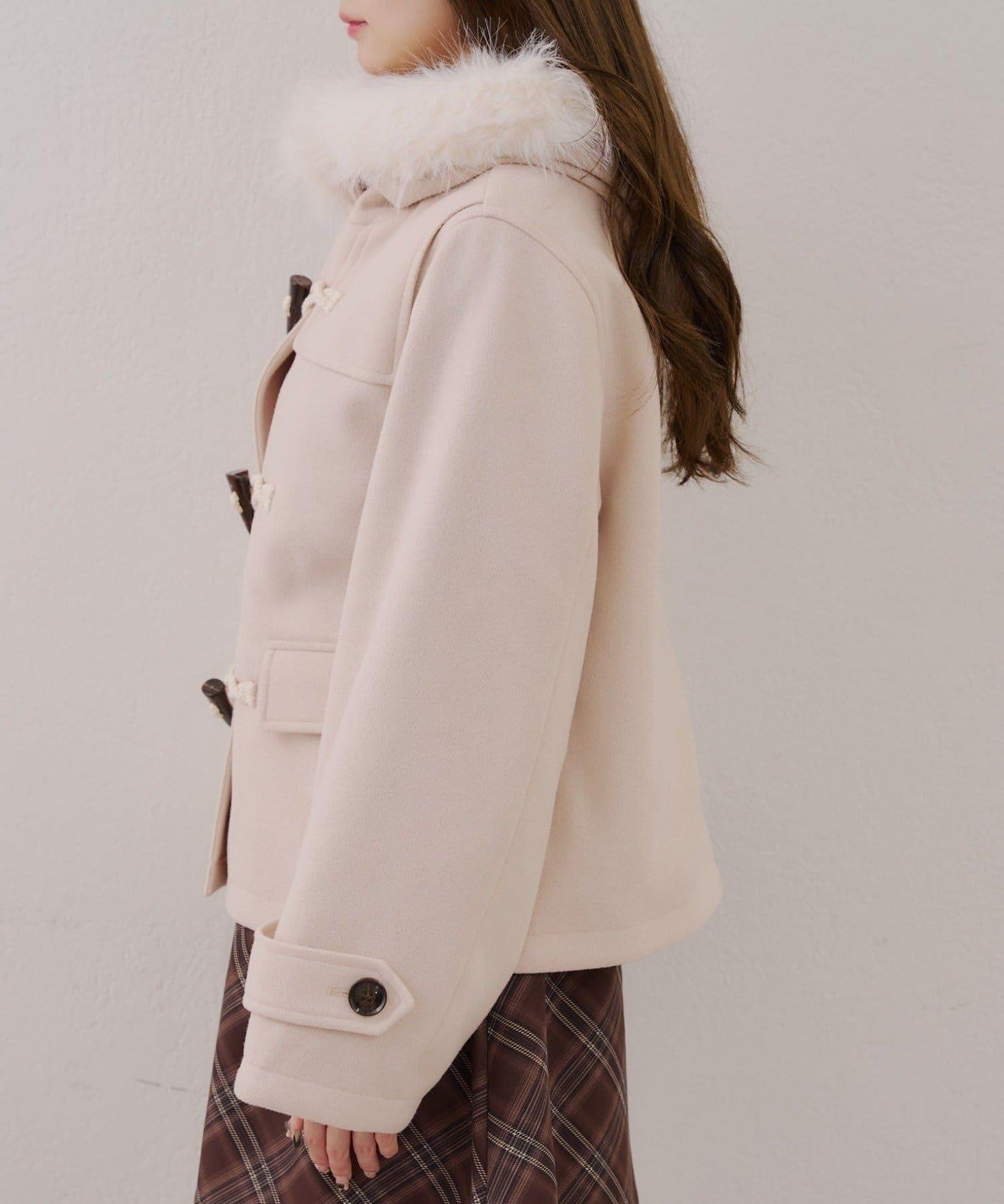 【RMAF】帶毛絨裝飾牛角扣大衣