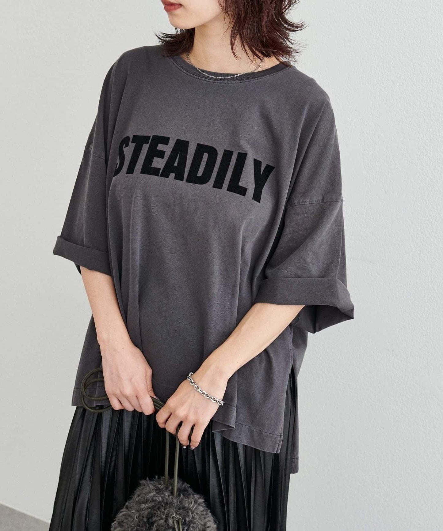 【LARUTA】側開叉寬鬆T恤