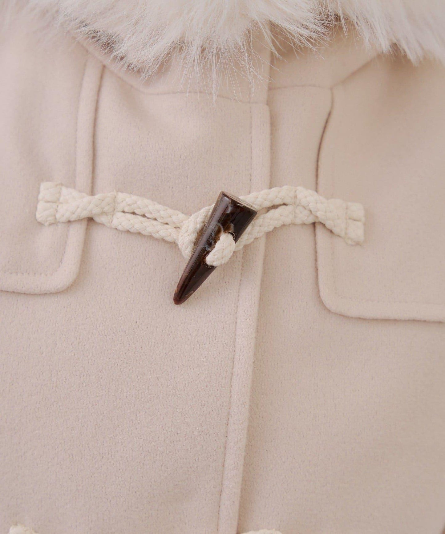 【RMAF】帶毛絨裝飾牛角扣大衣