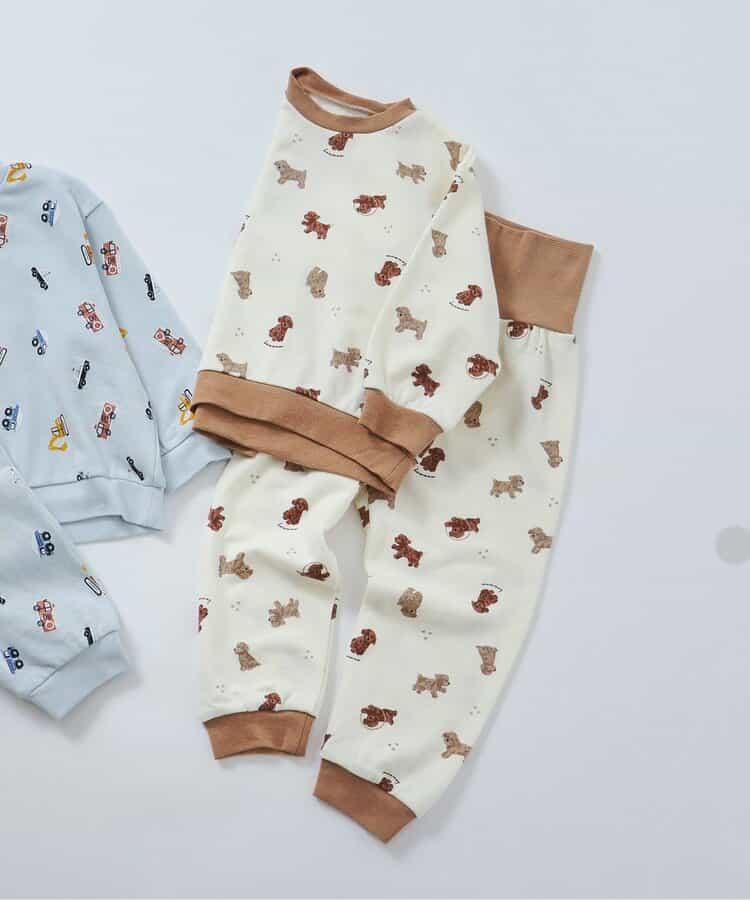 貴賓犬與汽車圖案衛衣睡衣