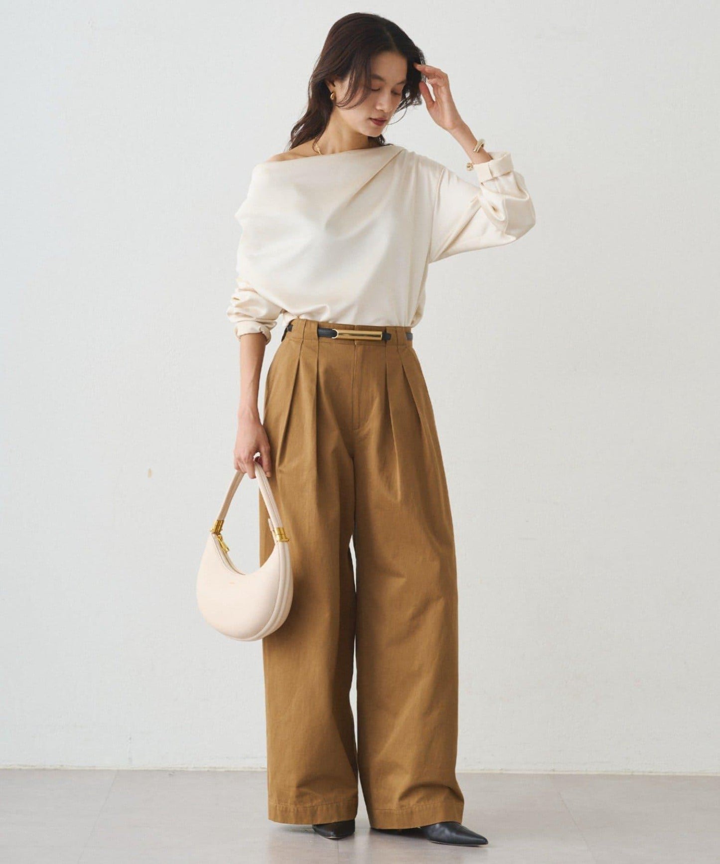 休閒腰帶褶皺長褲