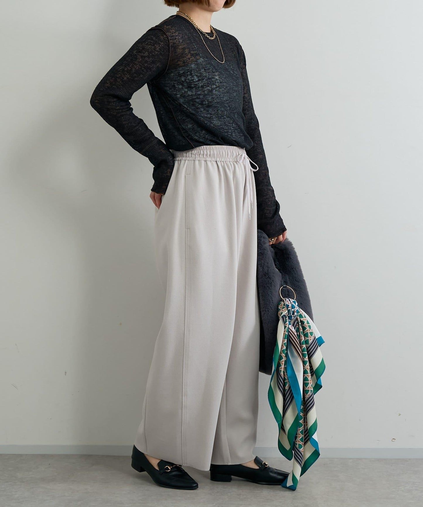 《オンオフ選ばず活躍》桑蠶絲雪紡弧形裁剪長褲