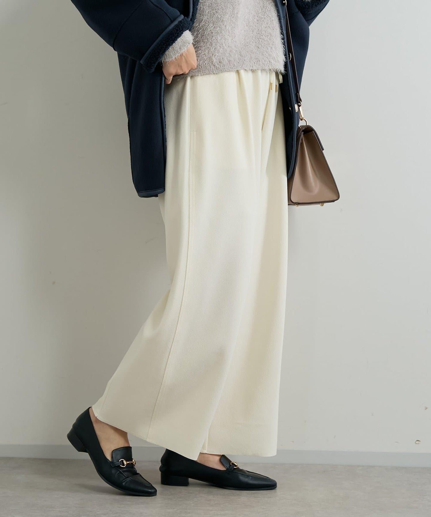 《オンオフ選ばず活躍》桑蠶絲雪紡弧形裁剪長褲