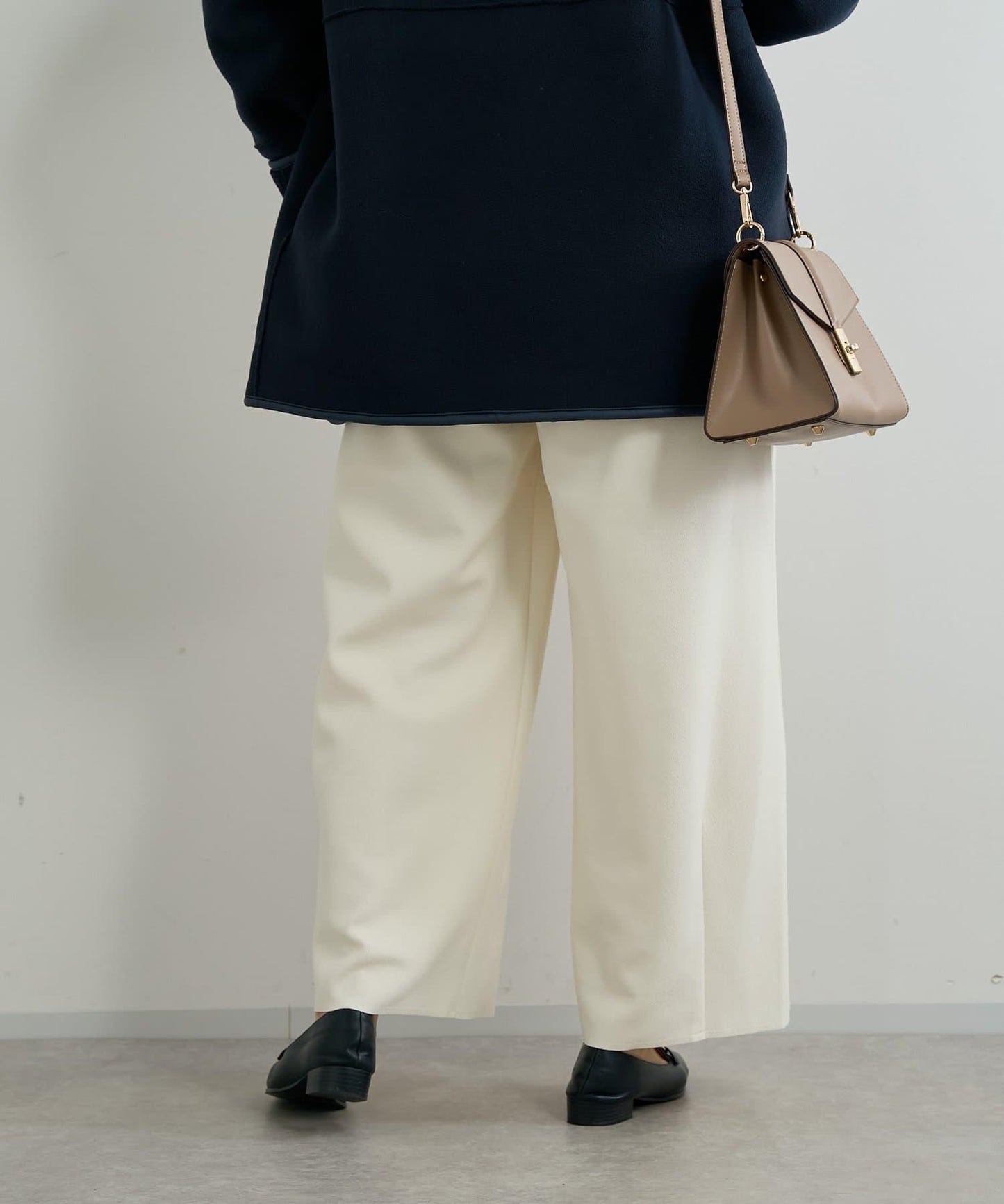 《オンオフ選ばず活躍》桑蠶絲雪紡弧形裁剪長褲