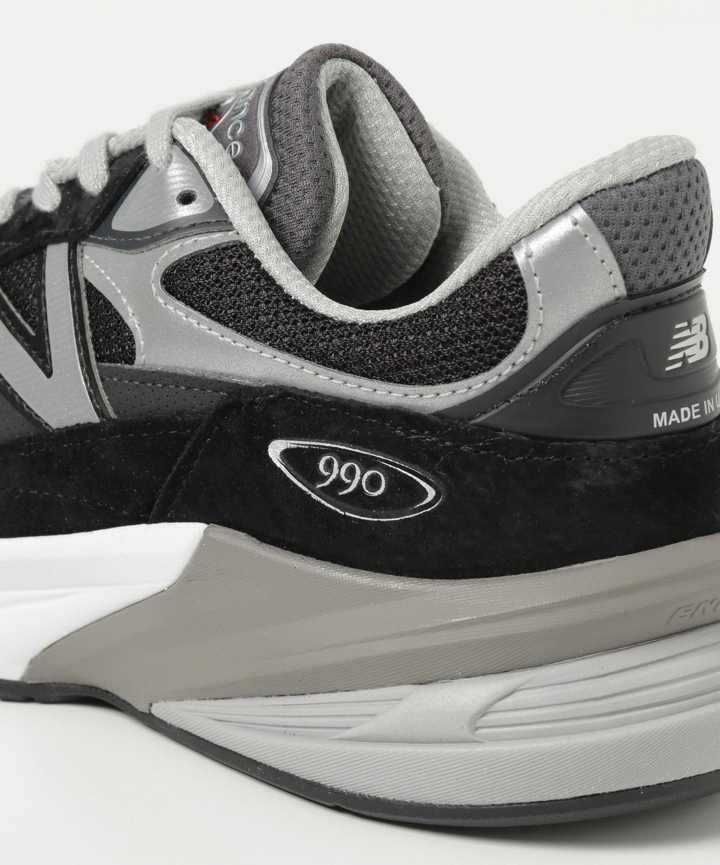 NEW BALANCE W990BK6