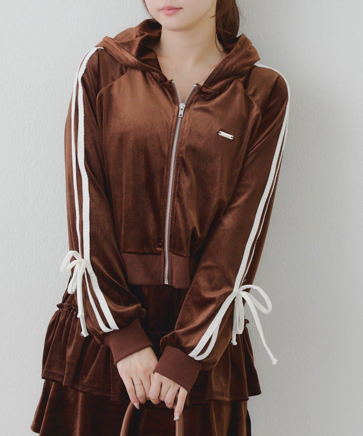 【RMAF】【套裝】袖部蝴蝶結天鵝絨連帽衛衣 & 百褶迷你裙