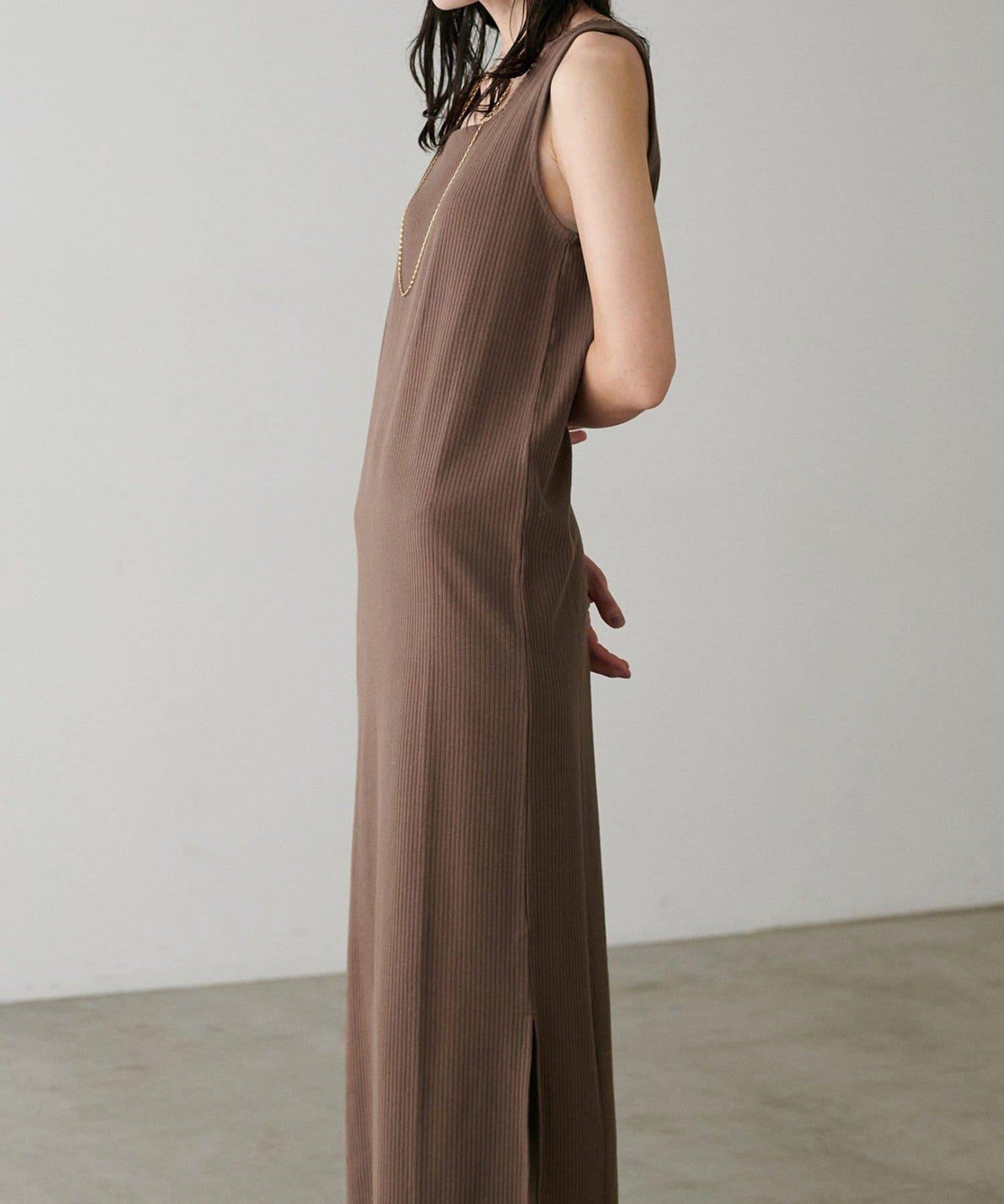 【LARUTA】前後兩穿寬鬆開叉連衣裙