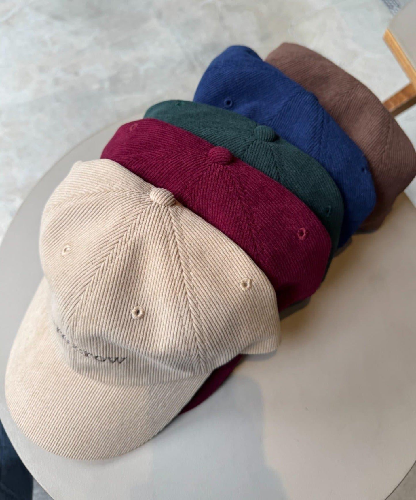 燈芯絨刺繡棒球帽