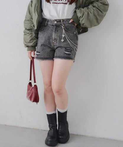 帶愛心鏈裝飾短褲