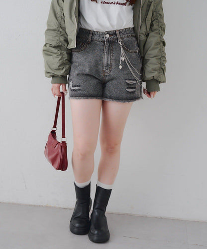 帶愛心鏈裝飾短褲