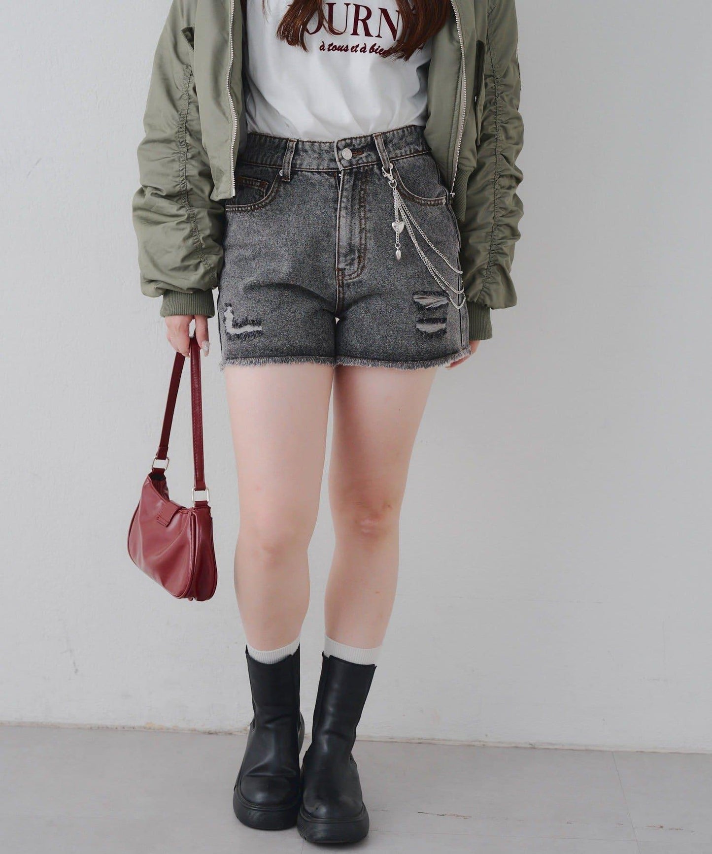 帶愛心鏈裝飾短褲