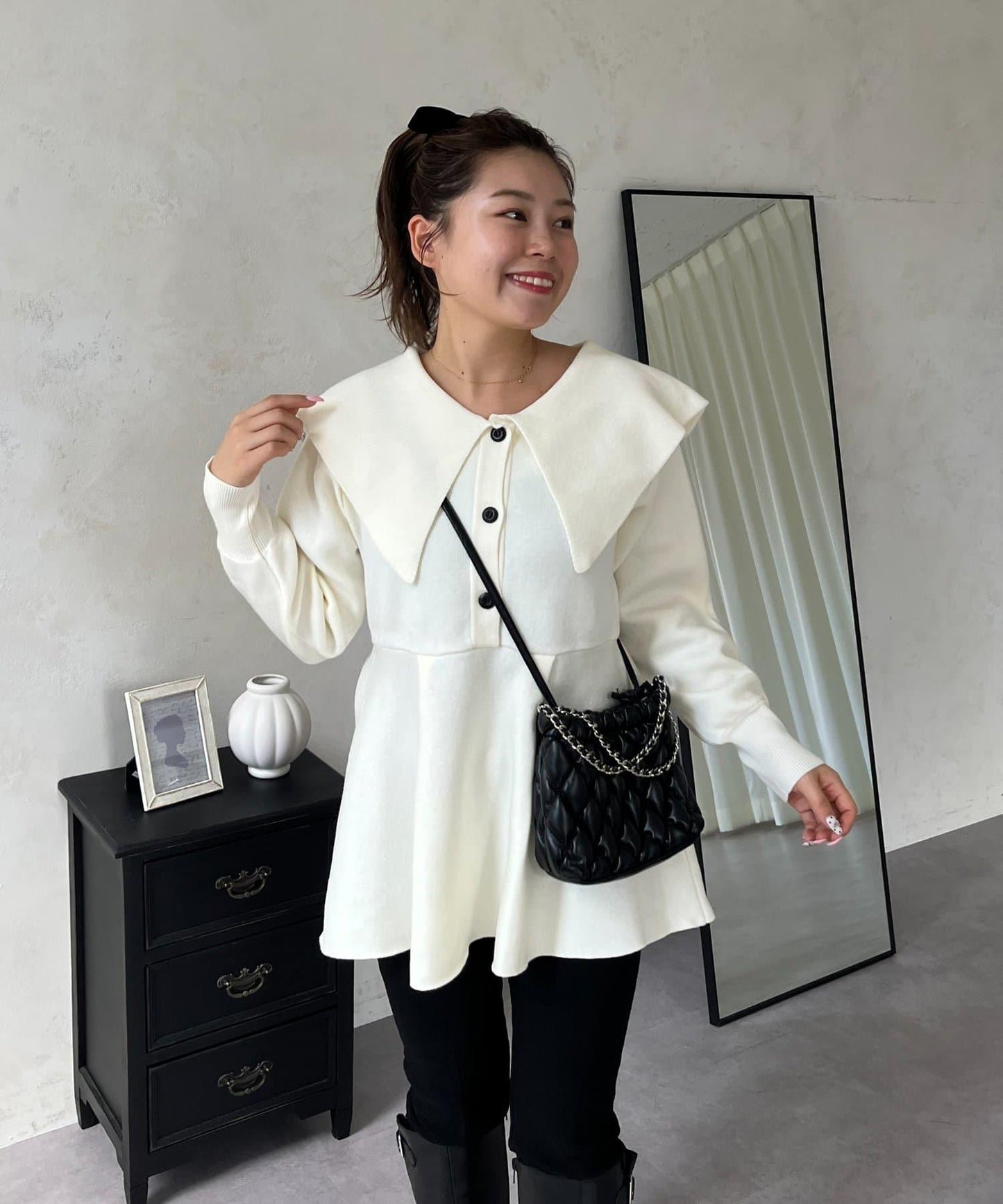 【MOMO】大翻領荷葉邊針織上衣