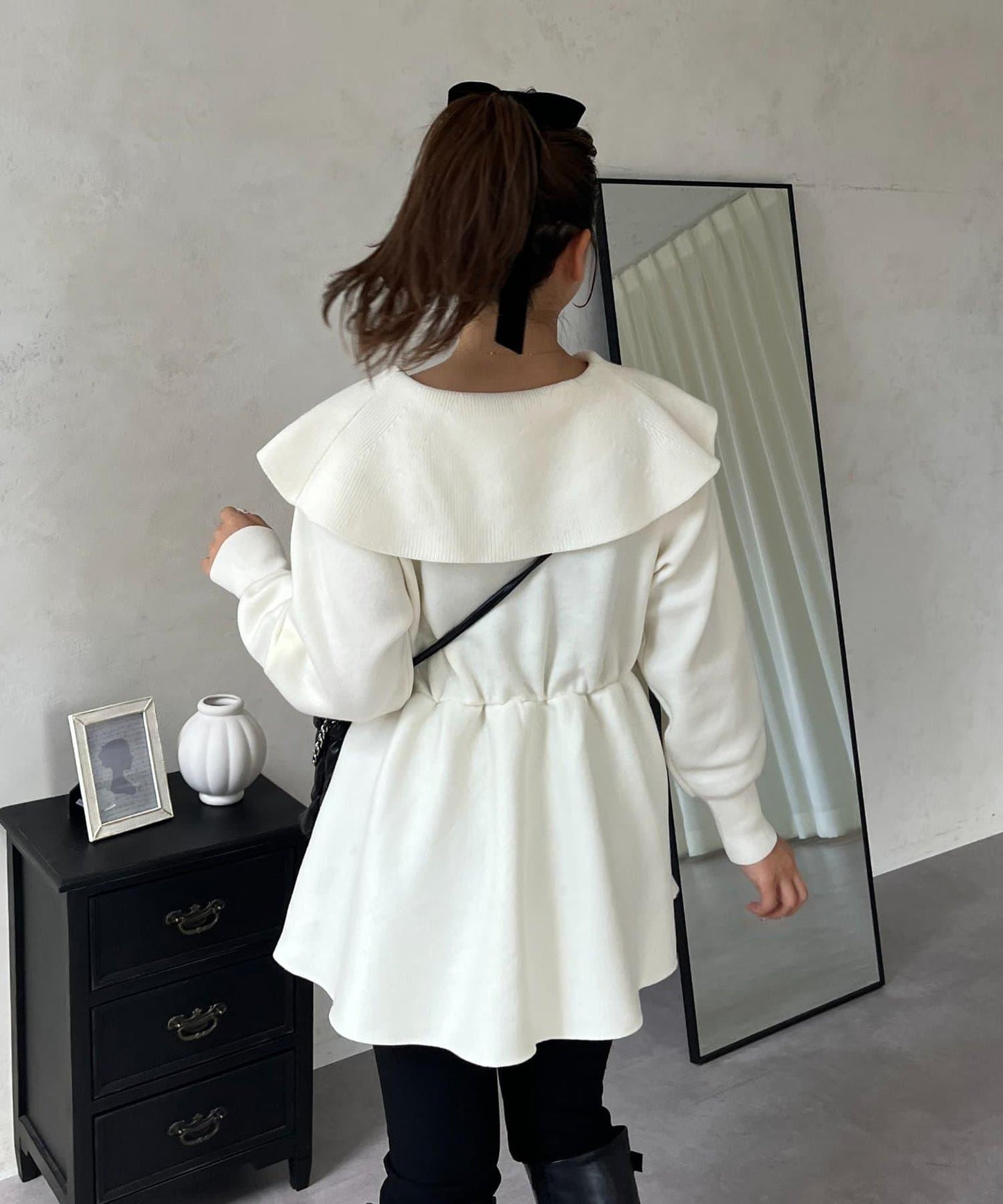 【MOMO】大翻領荷葉邊針織上衣