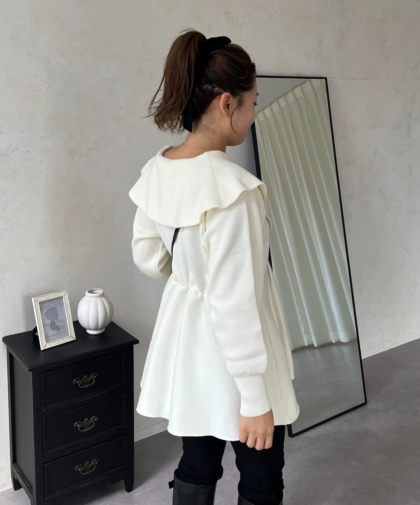 【MOMO】大翻領荷葉邊針織上衣