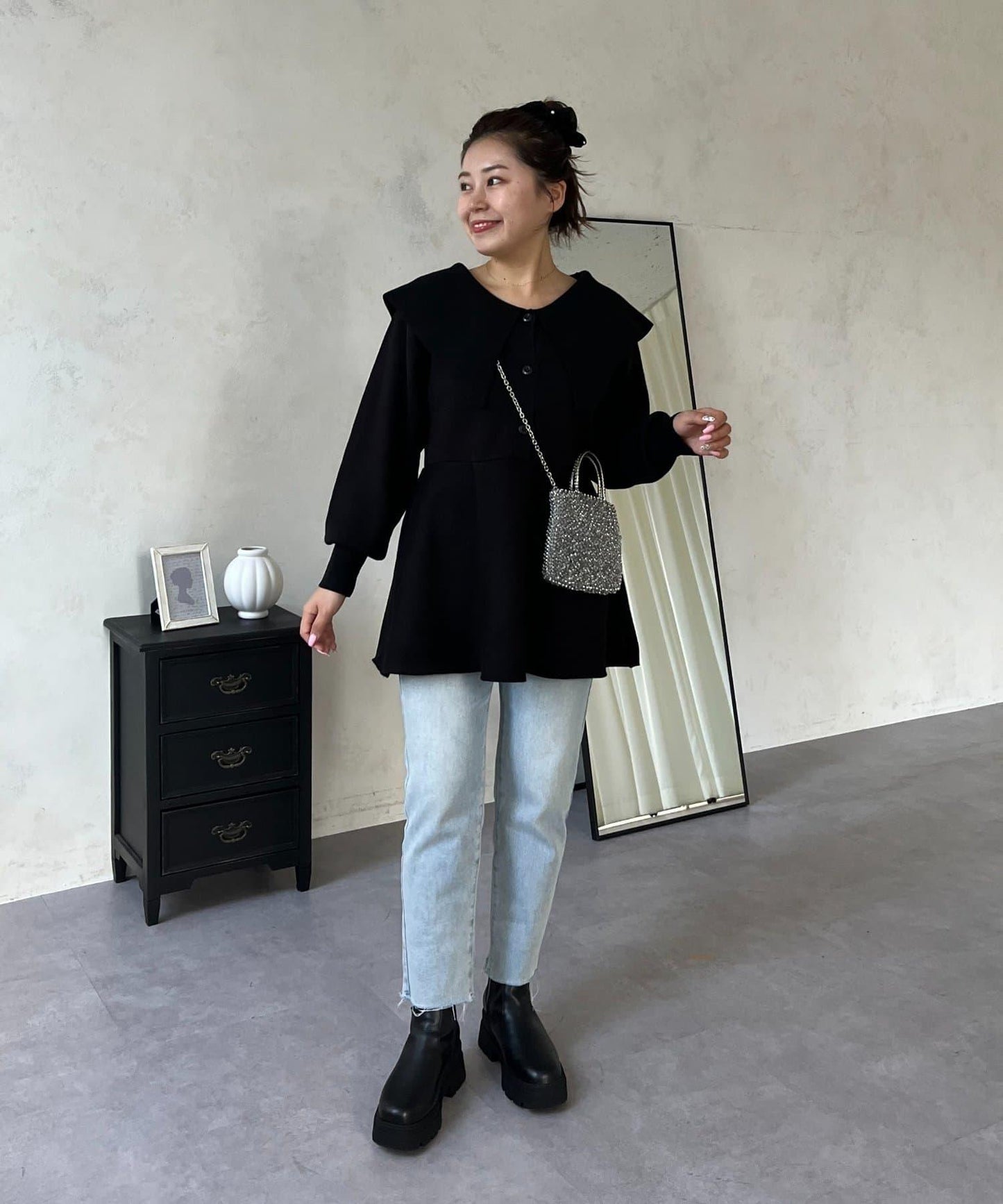 【MOMO】大翻領荷葉邊針織上衣