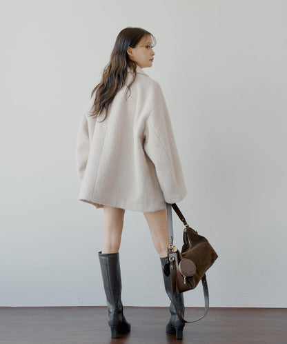 金色紐扣毛邊寬鬆大衣