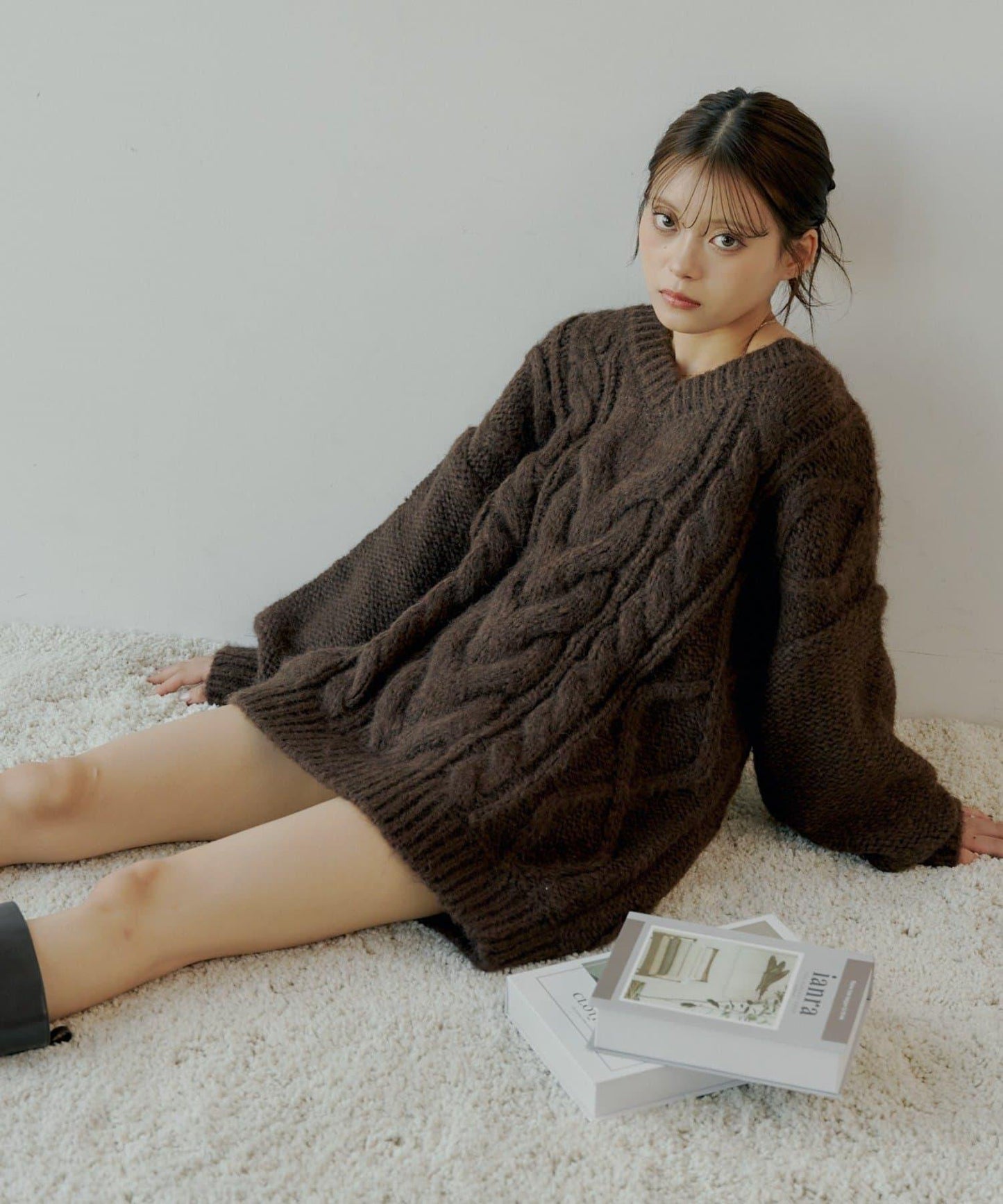 麻花V領寬鬆針織連衣裙