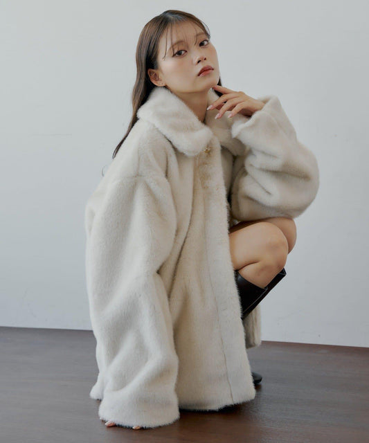 金色紐扣中長款毛絨大衣