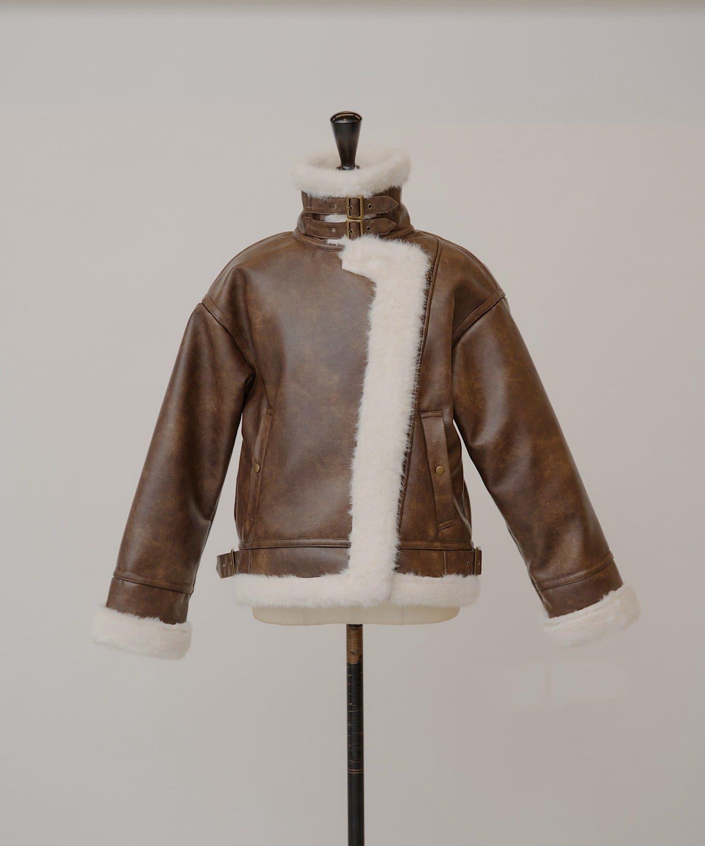 10月23日（週四）0點開售【ゆっぴ聯名企劃】仿毛皮短款機車夾克