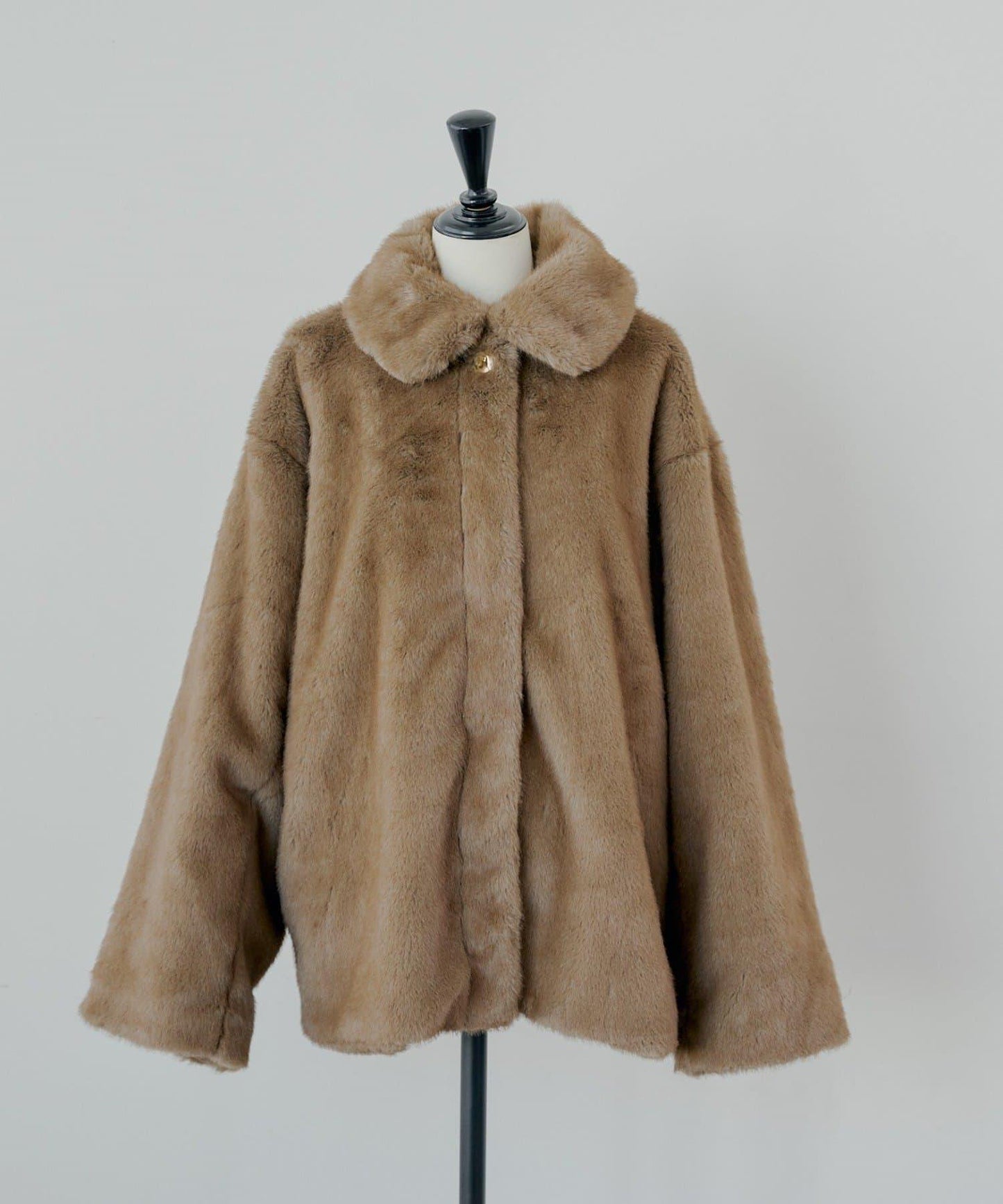 金色紐扣中長款毛絨大衣