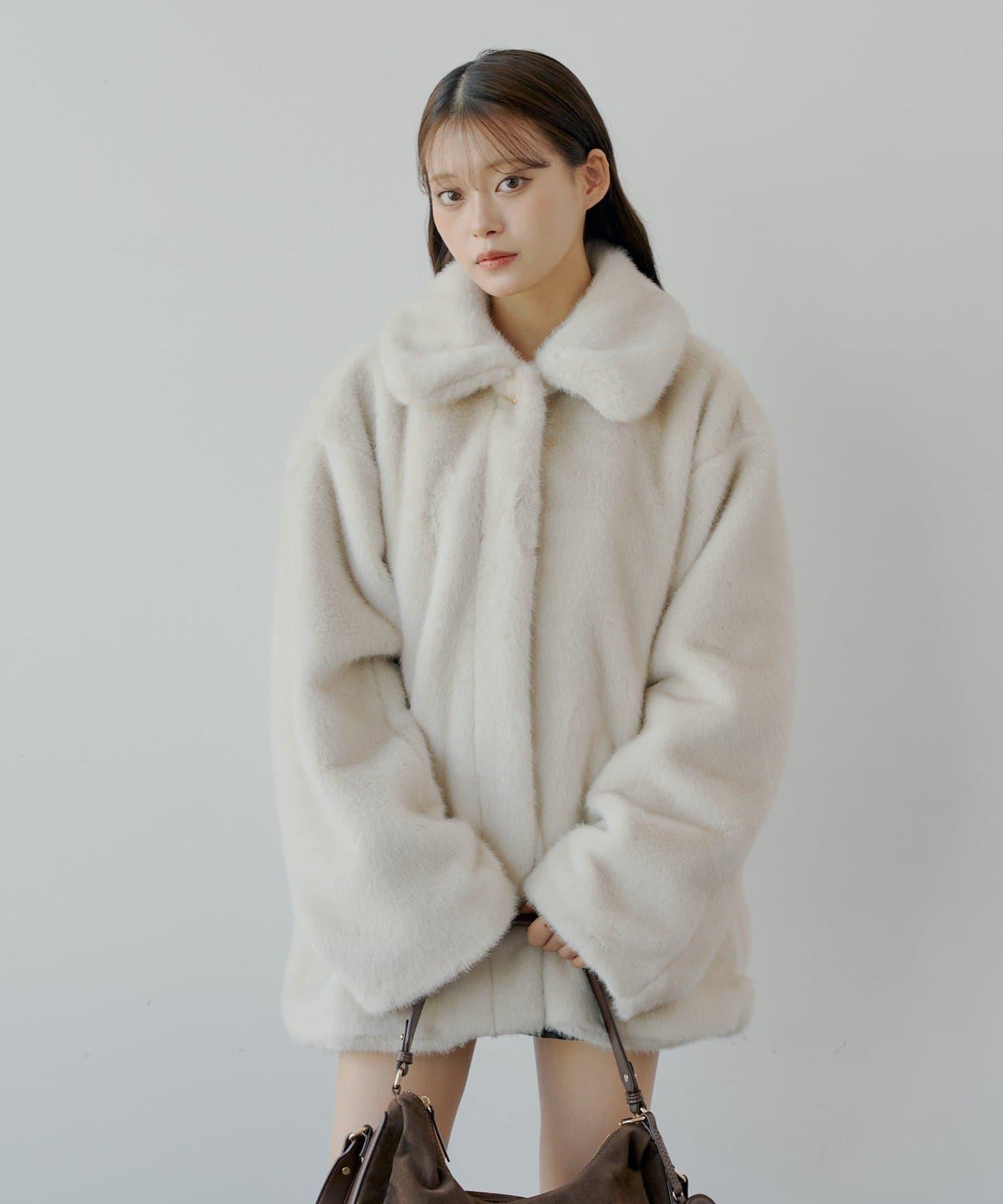 金色紐扣中長款毛絨大衣