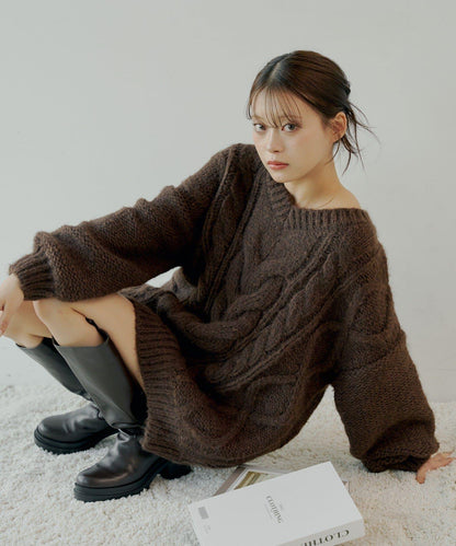 麻花V領寬鬆針織連衣裙