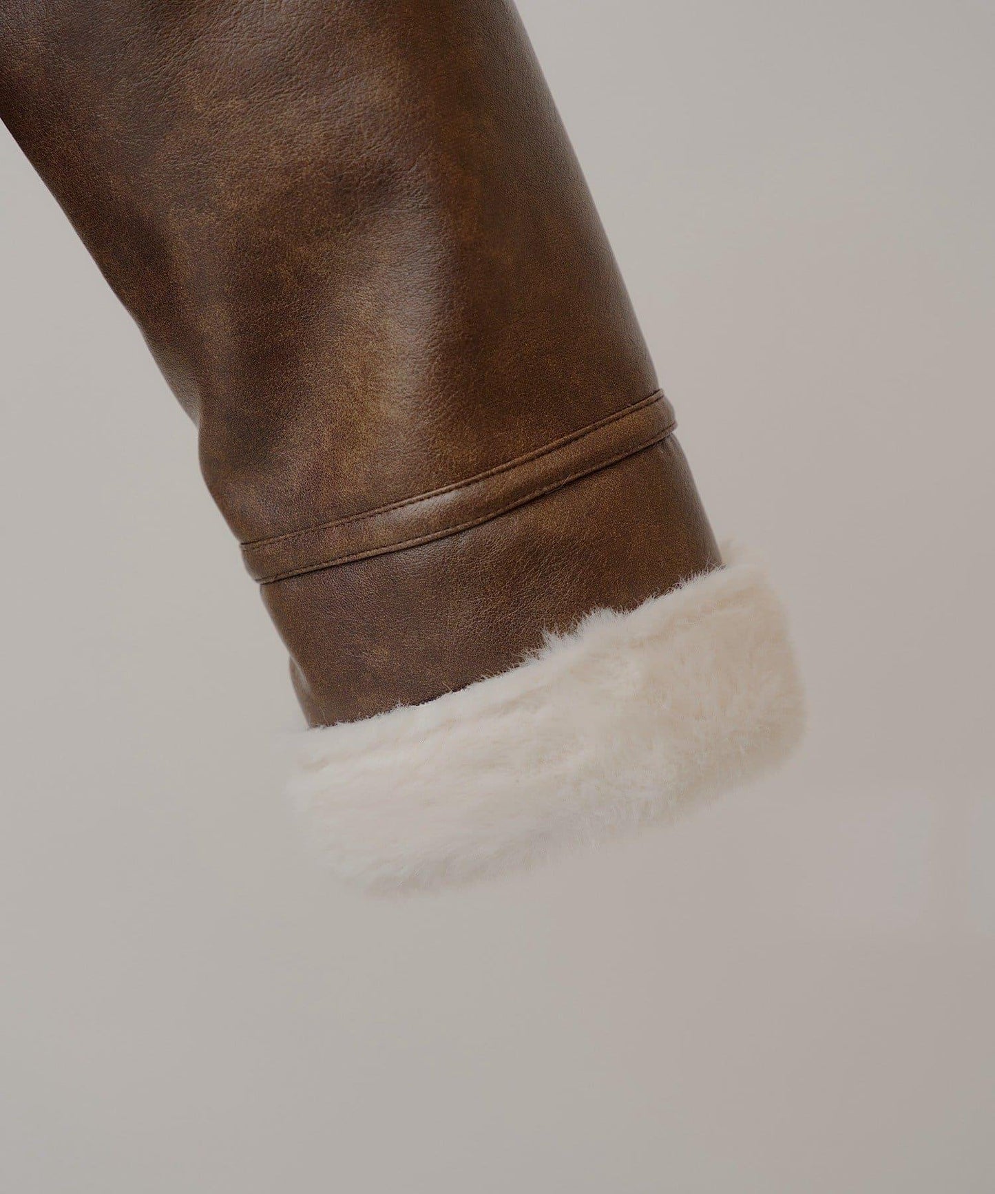 10月23日（週四）0點開售【ゆっぴ聯名企劃】仿毛皮短款機車夾克