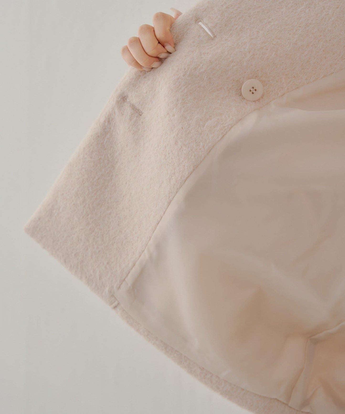 金色紐扣毛邊寬鬆大衣