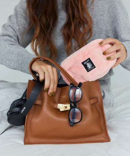 特別款絨毛方形收納包 M