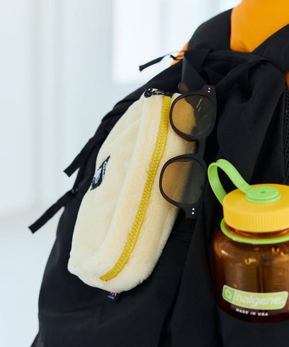 特別款絨毛方形收納包 M